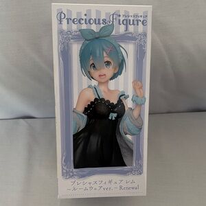 Taite precious figure original box
Blue-Haired Anime Figure